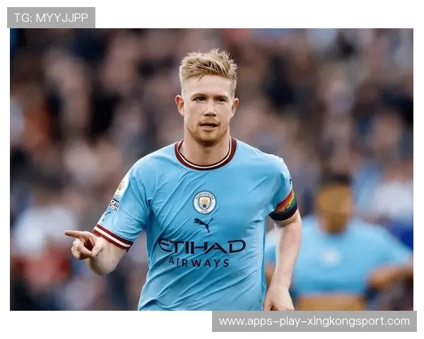 德布劳内精准吊传击中横梁，全场倒吸凉气